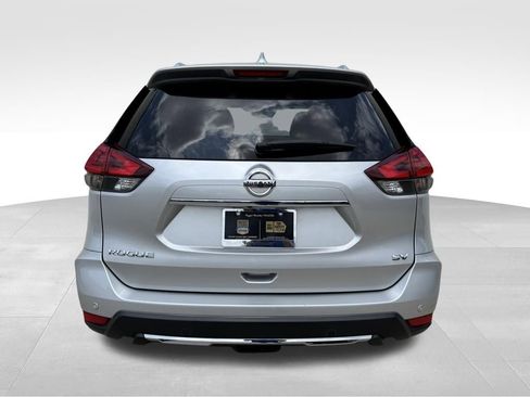 Used 2019 Nissan Rogue SV w/ Sun & Sound Touring Package FWD image 6