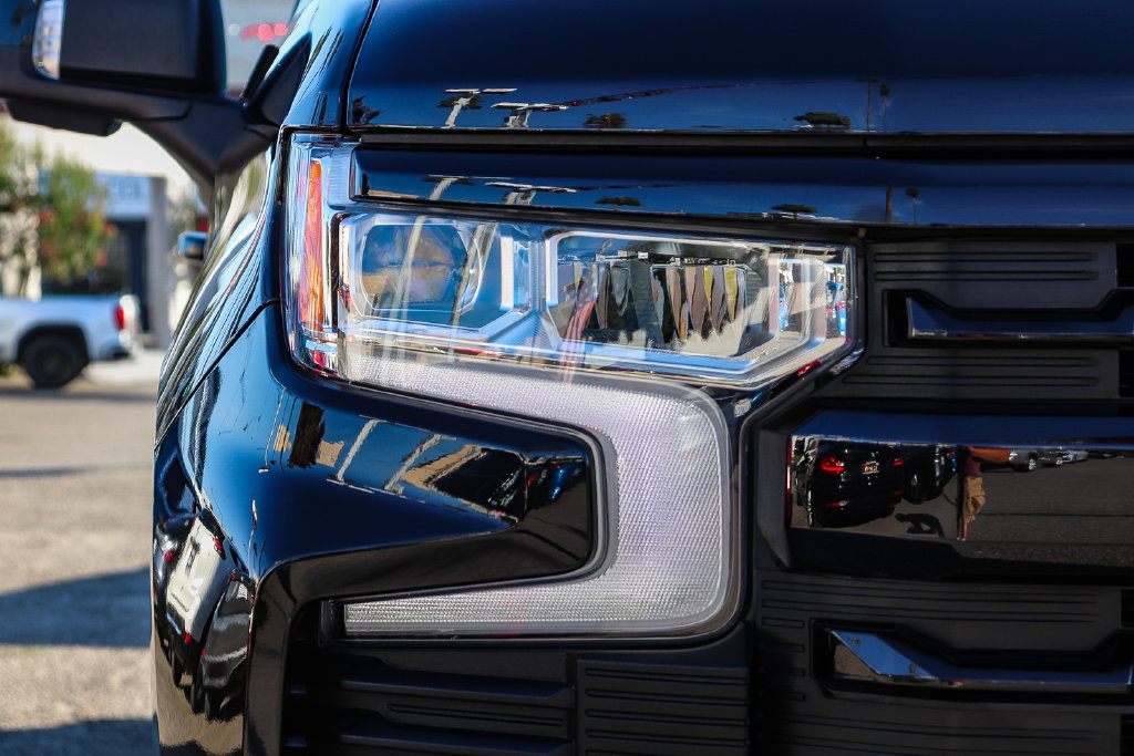 Used 2023 Chevrolet Silverado 1500 RST w/ Convenience Package II AWD/4WD image 4