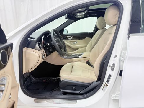 Used 2018 Mercedes-Benz C 300 Sedan w/ Premium Package image 13