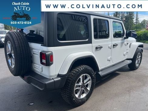 Used 2022 Jeep Wrangler Unlimited Sahara AWD/4WD image 9