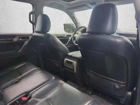 Used 2016 Lexus GX 460 w/ Premium Package AWD/4WD image 27