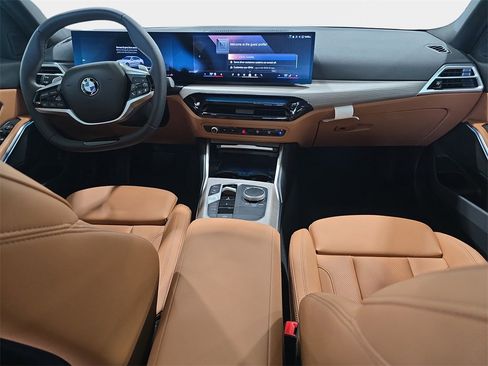 Certified 2025 BMW 330i Sedan w/ Convenience Package image 9