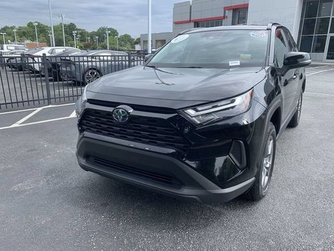 Certified 2023 Toyota RAV4 XLE w/ XLE Grade Weather Package AWD/4WD image 4