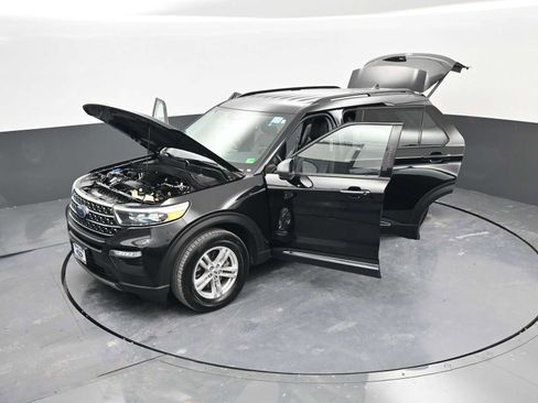 Used 2023 Ford Explorer XLT w/ Equipment Group 202A image 43