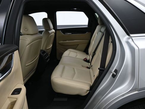 Used 2019 Cadillac XT5 FWD image 28