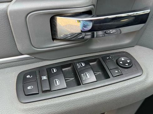 Used 2018 RAM 1500 Outdoorsman image 11