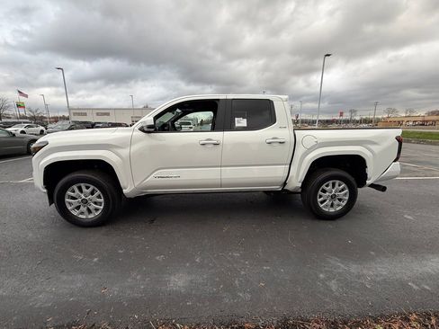 New 2026 Toyota Tacoma SR5 image 5