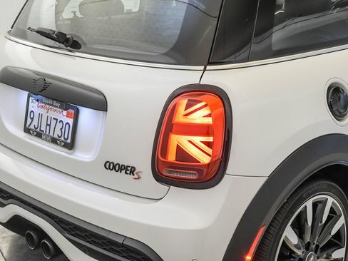 Certified 2024 MINI Cooper S FWD image 11