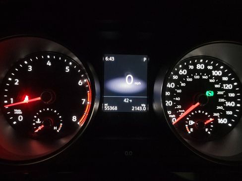 Used 2019 Volkswagen Tiguan SE w/ Panoramic Sunroof Package image 18