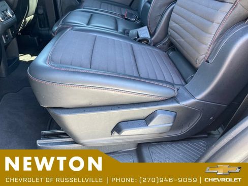 Used 2025 Ford Explorer ST-Line w/ ST-Line Street Pack AWD/4WD image 35