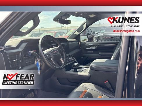 Used 2024 GMC Sierra 1500 AT4 w/ Technology Package AWD/4WD image 18