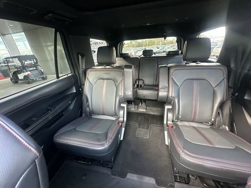 Used 2024 Ford Expedition Limited image 29
