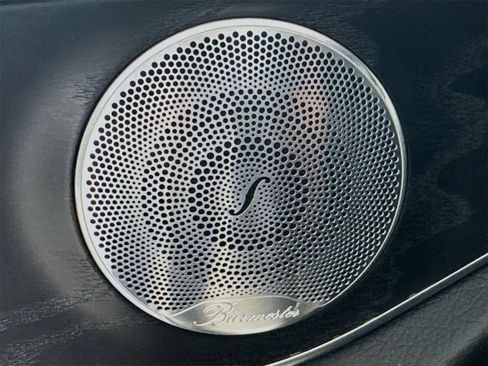 Used 2018 Mercedes-Benz GLC 300 4MATIC image 20