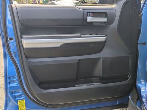 Used 2016 Toyota Tundra SR5 w/ SR5 Upgrade Package image 9