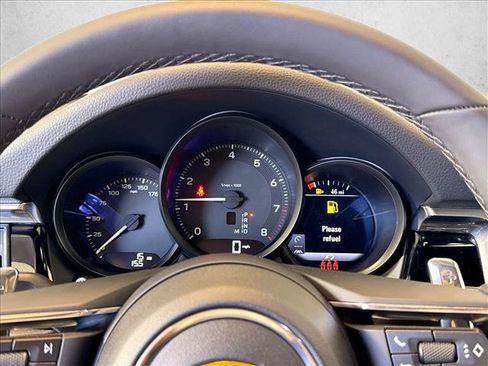 Used 2026 Porsche Macan AWD/4WD image 15