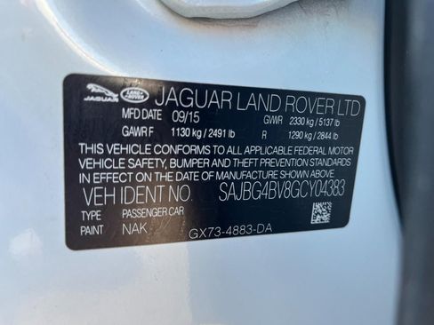 Used 2016 Jaguar XF S image 19