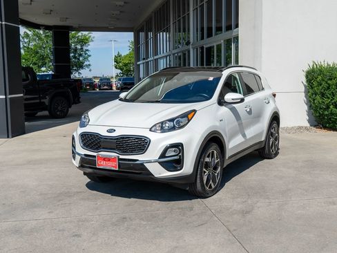 Used 2020 Kia Sportage EX w/ Option Group 15 AWD/4WD image 3