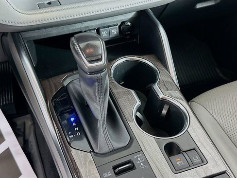 Used 2021 Toyota Highlander Limited image 17