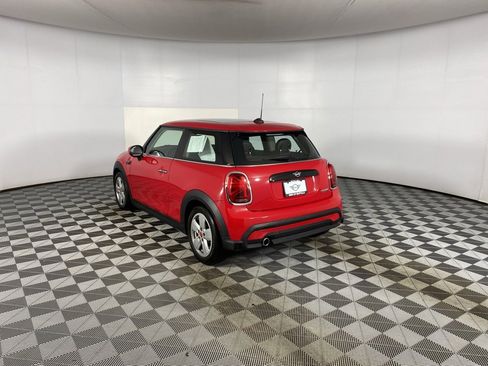 Certified 2022 MINI Cooper 2-Door Hardtop image 24