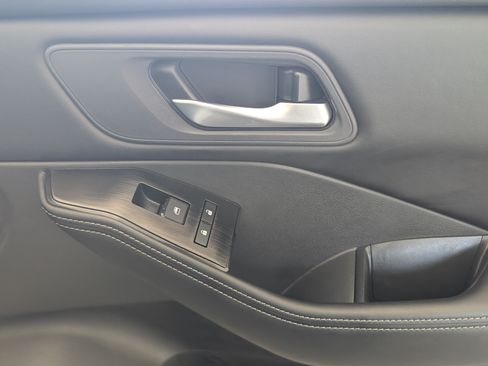 Used 2026 Nissan Rogue SV FWD image 22
