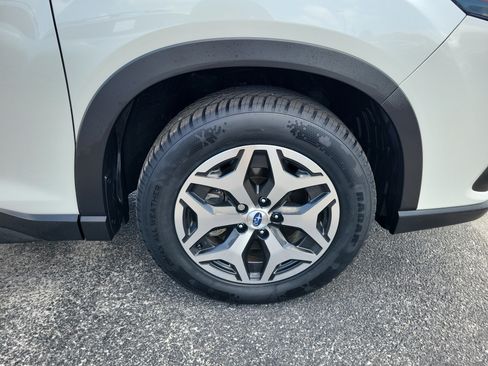 Certified 2024 Subaru Forester Premium AWD/4WD image 8