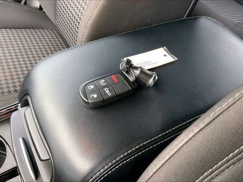 Used 2022 Dodge Charger R/T w/ Blacktop Package image 15