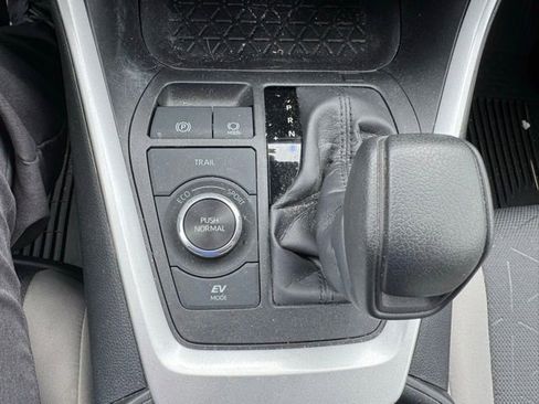 Used 2024 Toyota RAV4 XLE w/ Convenience Package image 24