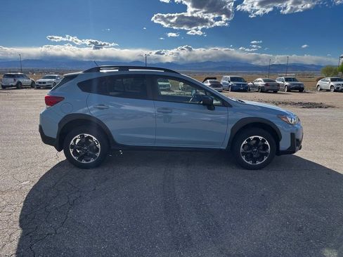 Used 2022 Subaru Crosstrek 2.0i image 5