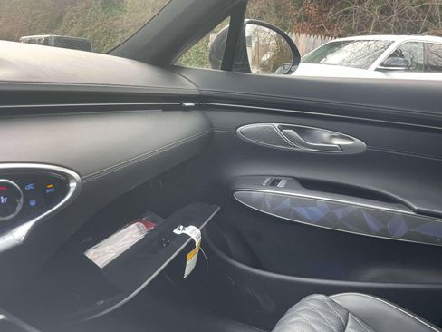 Used 2025 Genesis GV70 3.5T Sport w/ Sport Advanced Package image 35