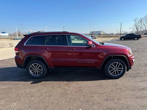 Used 2020 Jeep Grand Cherokee Laredo w/ Security & Convenience Group image 5
