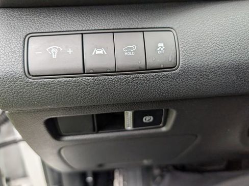 Used 2023 Hyundai Santa Fe SEL FWD image 18
