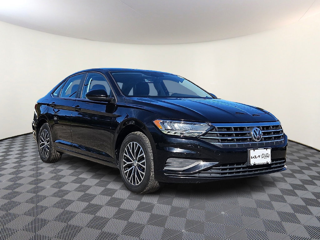 Used 2021 Volkswagen Jetta SE w/ SE Cold Weather Package FWD image 1