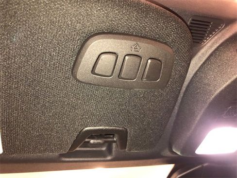 Used 2025 Ford Mustang Premium image 28