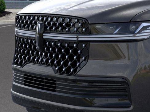 New 2025 Lincoln Navigator Black Label image 17