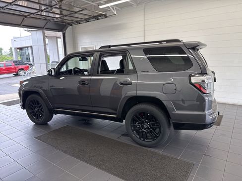 Used 2021 Toyota 4Runner Nightshade AWD/4WD image 5