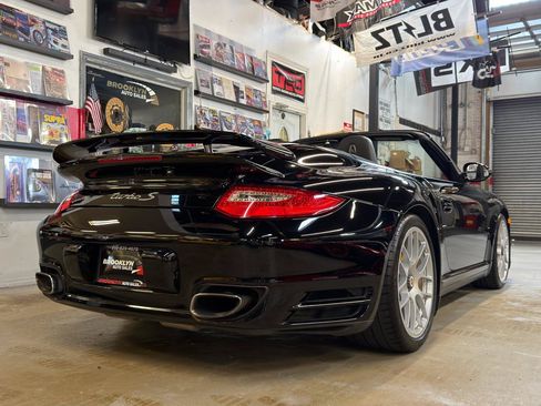Used 2012 Porsche 911 4 Cabriolet AWD/4WD image 7