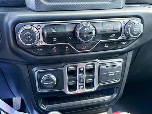 Used 2021 Jeep Wrangler Unlimited Sport AWD/4WD image 15