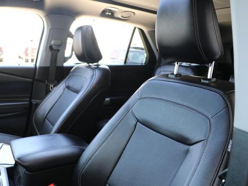Used 2023 Ford Explorer Limited w/ Limited Technology Package AWD/4WD image 23