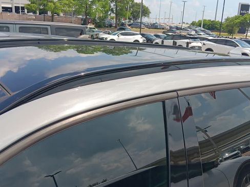 Certified 2023 Kia Sorento SX FWD image 10
