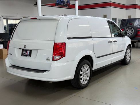 Used 2014 RAM C/V Tradesman FWD image 2