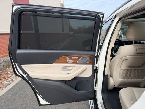 Used 2020 Mercedes-Benz GLS 450 4MATIC image 23