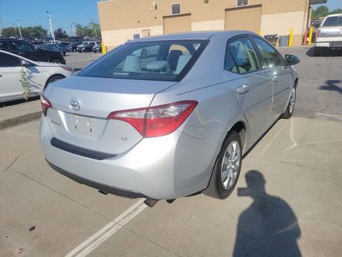 Used 2016 Toyota Corolla LE FWD image 3