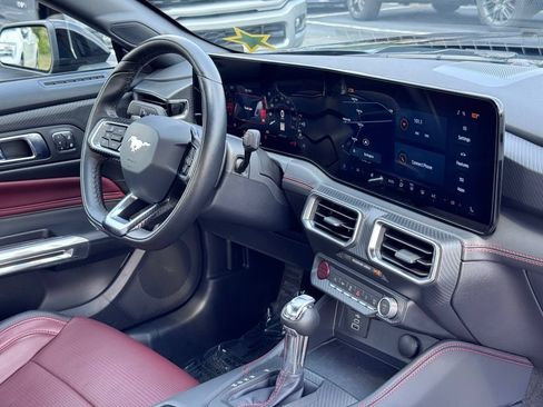 Used 2025 Ford Mustang GT Premium RWD image 5