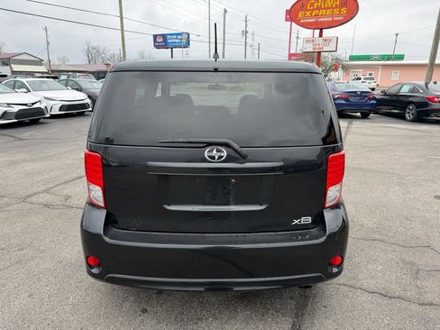 Used 2015 Scion xB image 7