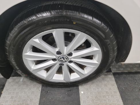 Used 2013 Volkswagen Passat 2.5 SEL Premium image 33