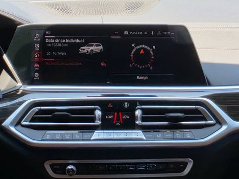 Used 2020 BMW X7 xDrive40i w/ M Sport Package AWD/4WD image 27