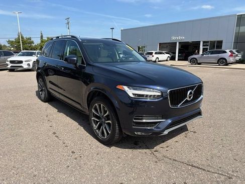 Used 2019 Volvo XC90 T6 Momentum w/ Protection Package Premier AWD/4WD image 2