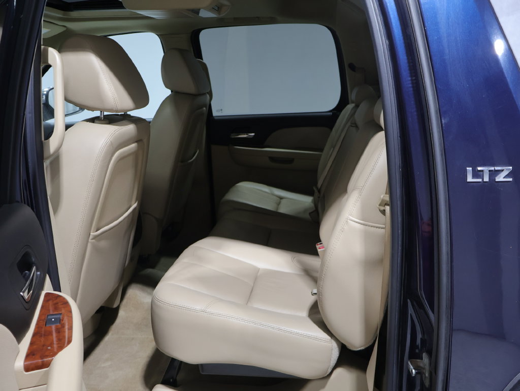 Used 2008 Chevrolet Avalanche LTZ w/ LTZ Preferred Equipment Group AWD/4WD image 21