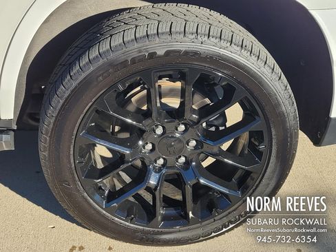 Used 2021 Chevrolet Tahoe High Country w/ Premium Package image 24