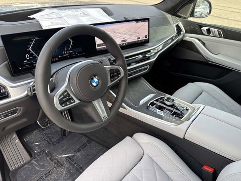New 2026 BMW X7 xDrive40i w/ Executive Package image 19